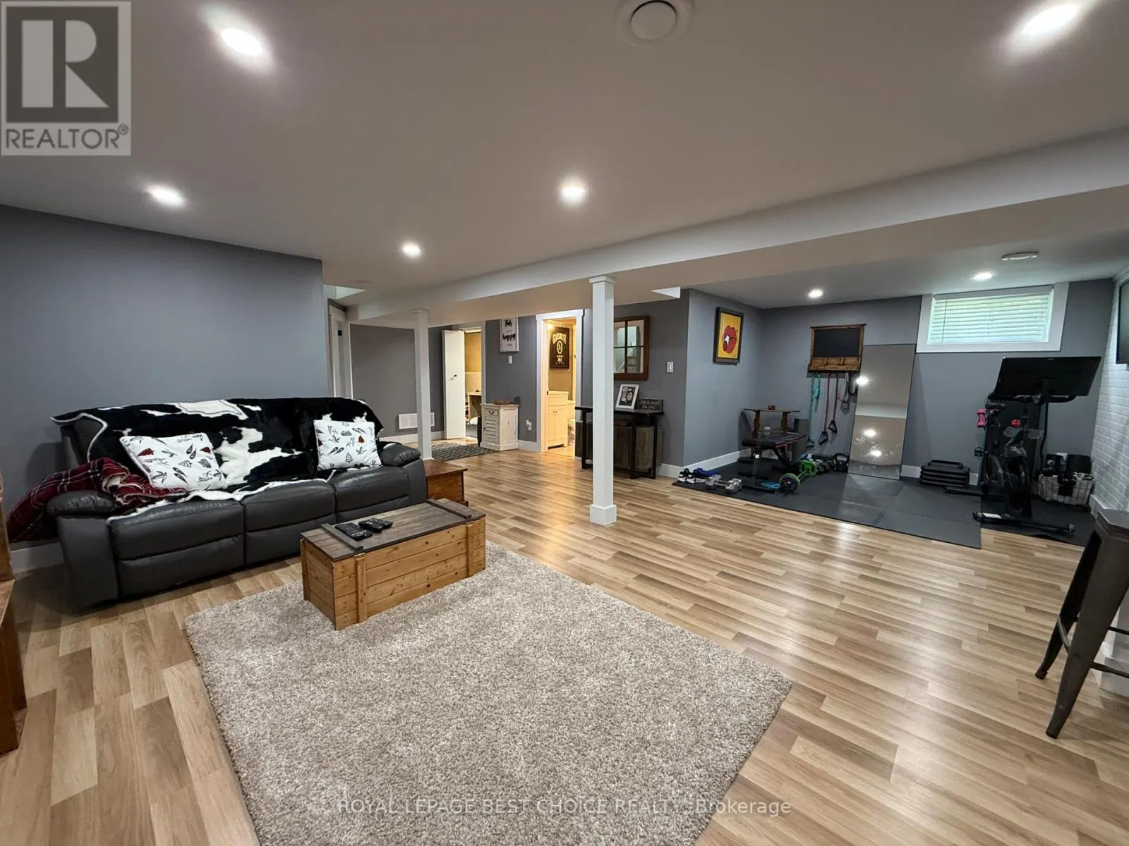 260 PINE STREET W