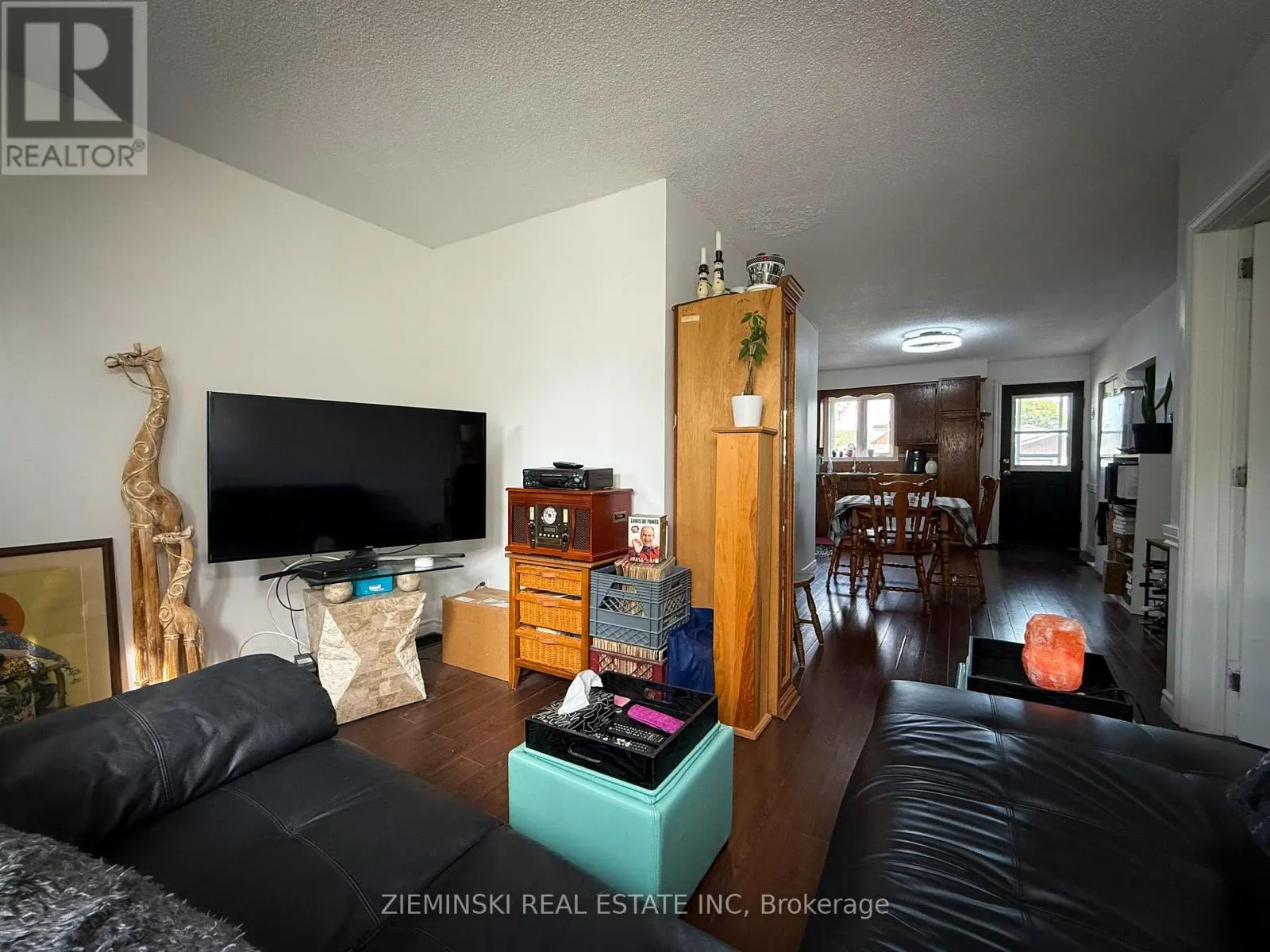 18 LAURIER AVENUE