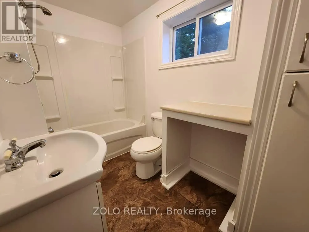 26 ALLEN AVENUE