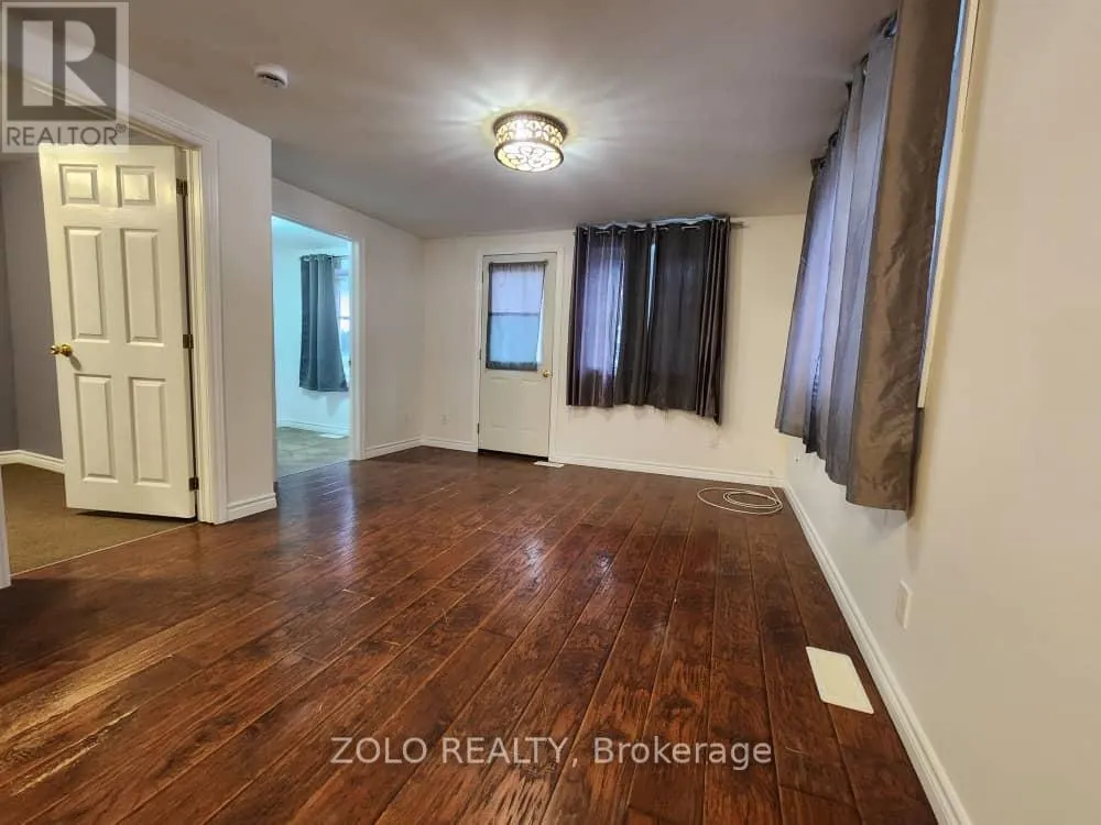 26 ALLEN AVENUE