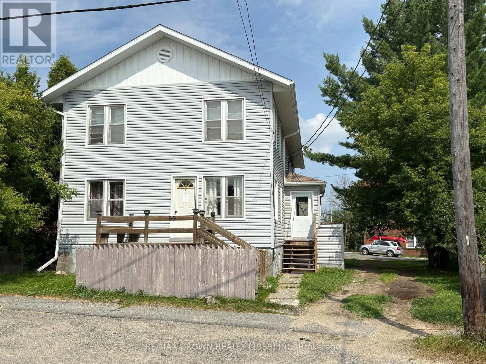 69 MCCAMUS AVENUE