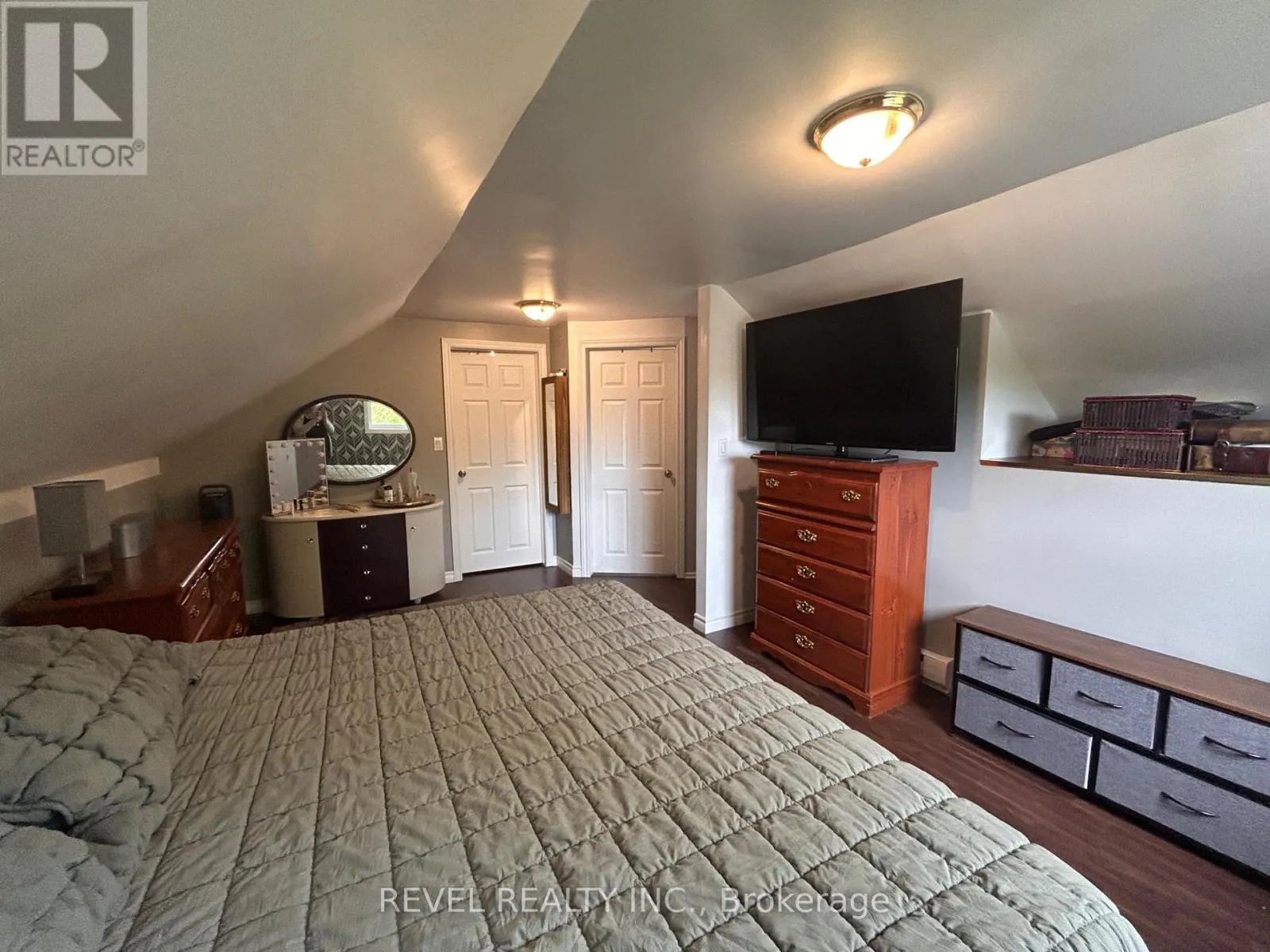 303 FOURTH AVENUE