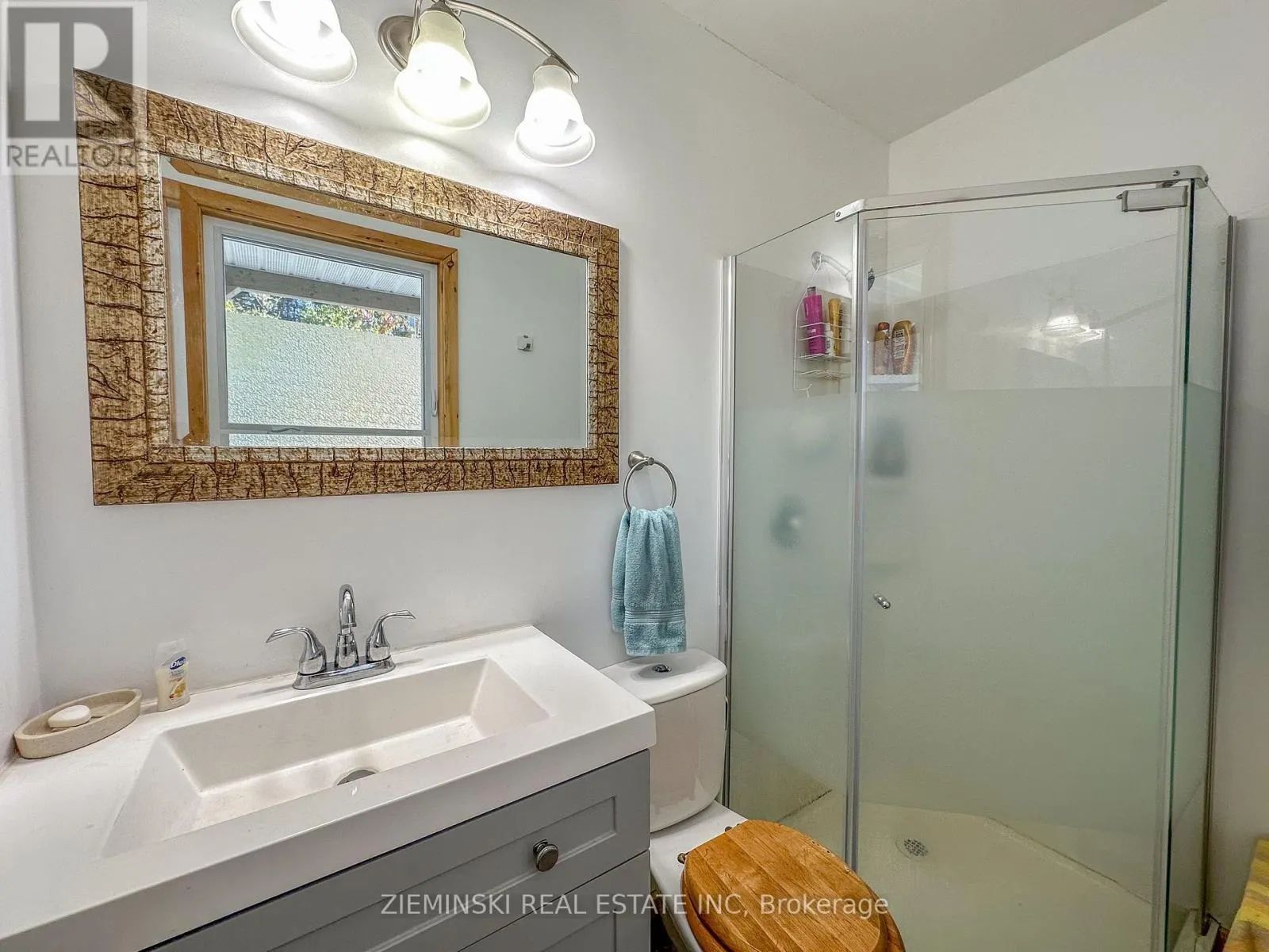 200 STRADA PARADISE ROAD