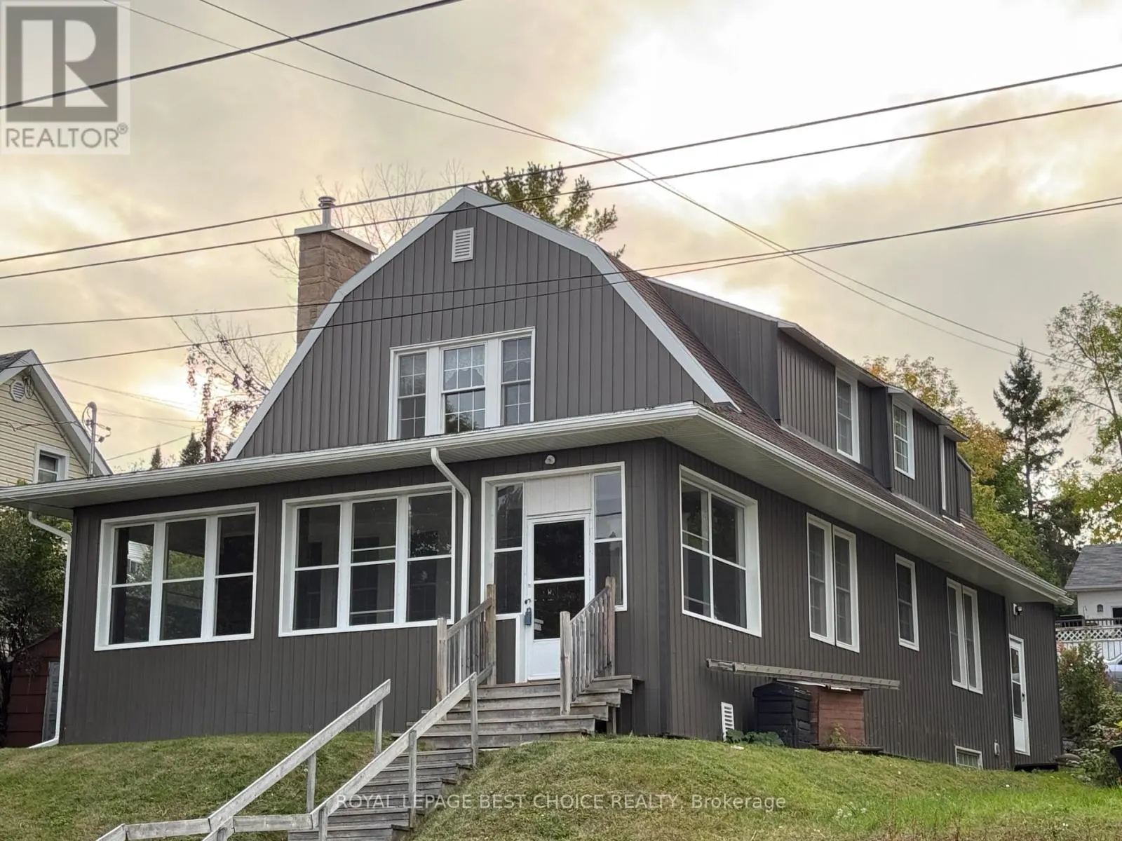 640 BREWSTER STREET