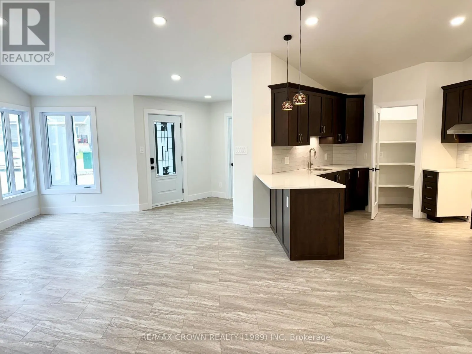 18 GOLF STREET