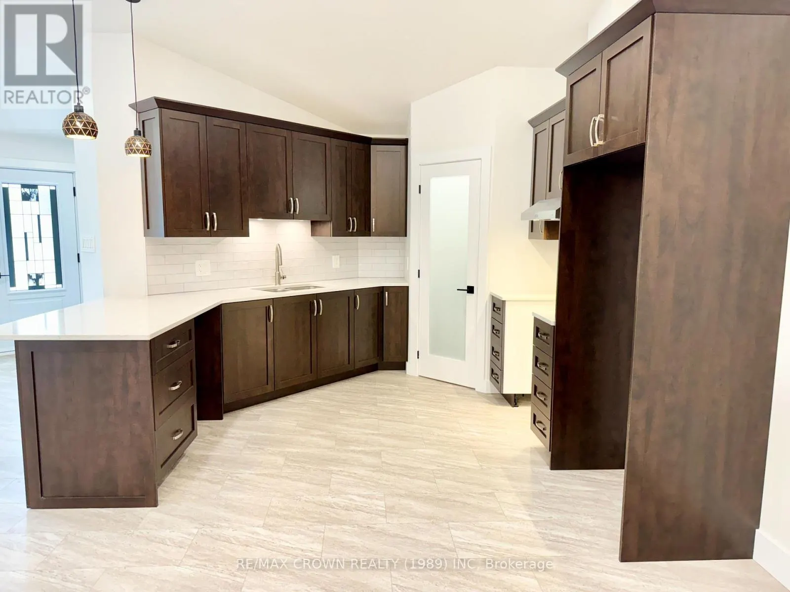 18 GOLF STREET