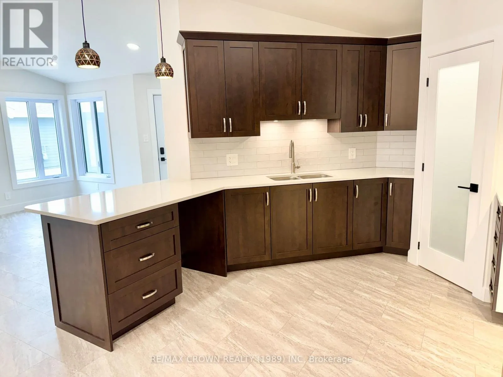 18 GOLF STREET