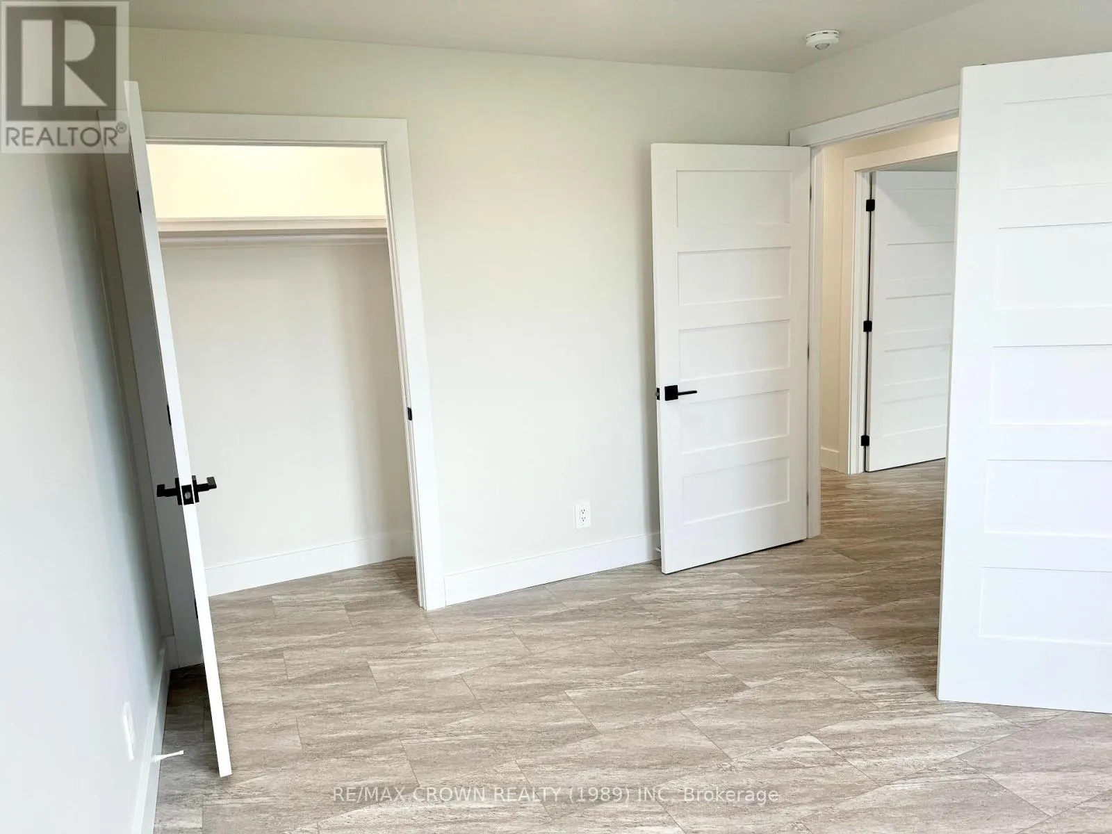 18 GOLF STREET