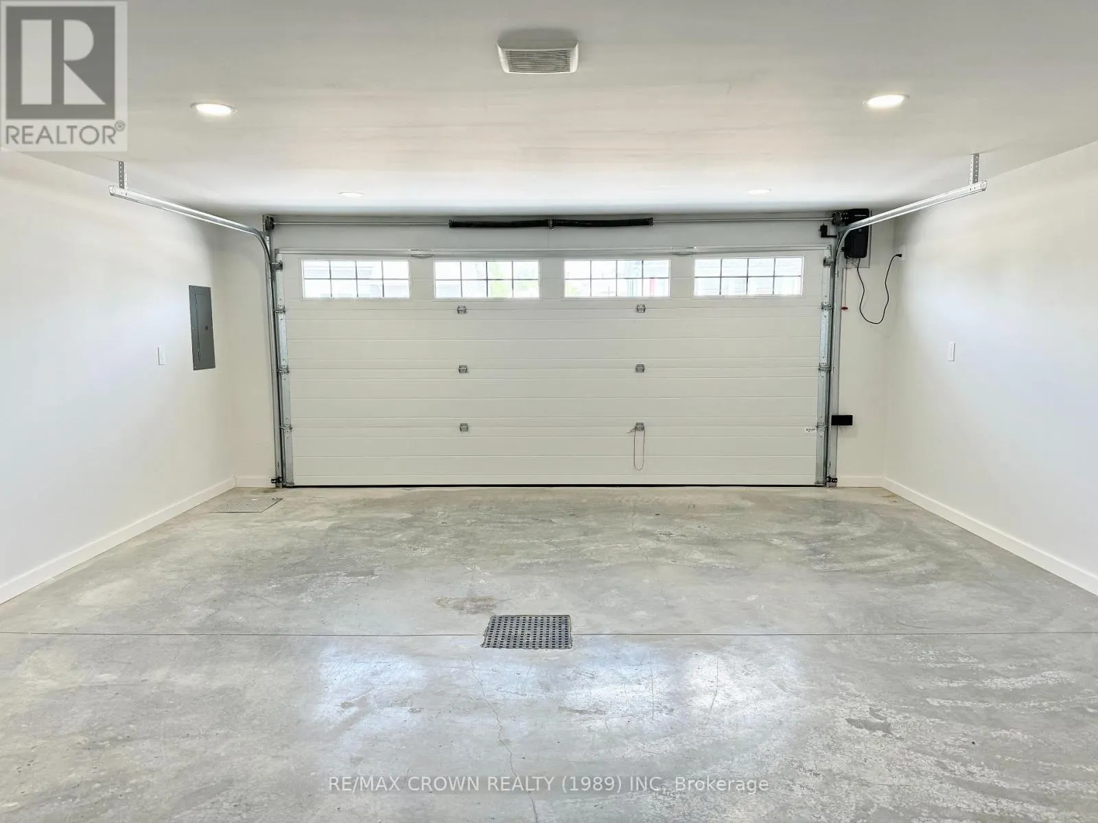 18 GOLF STREET