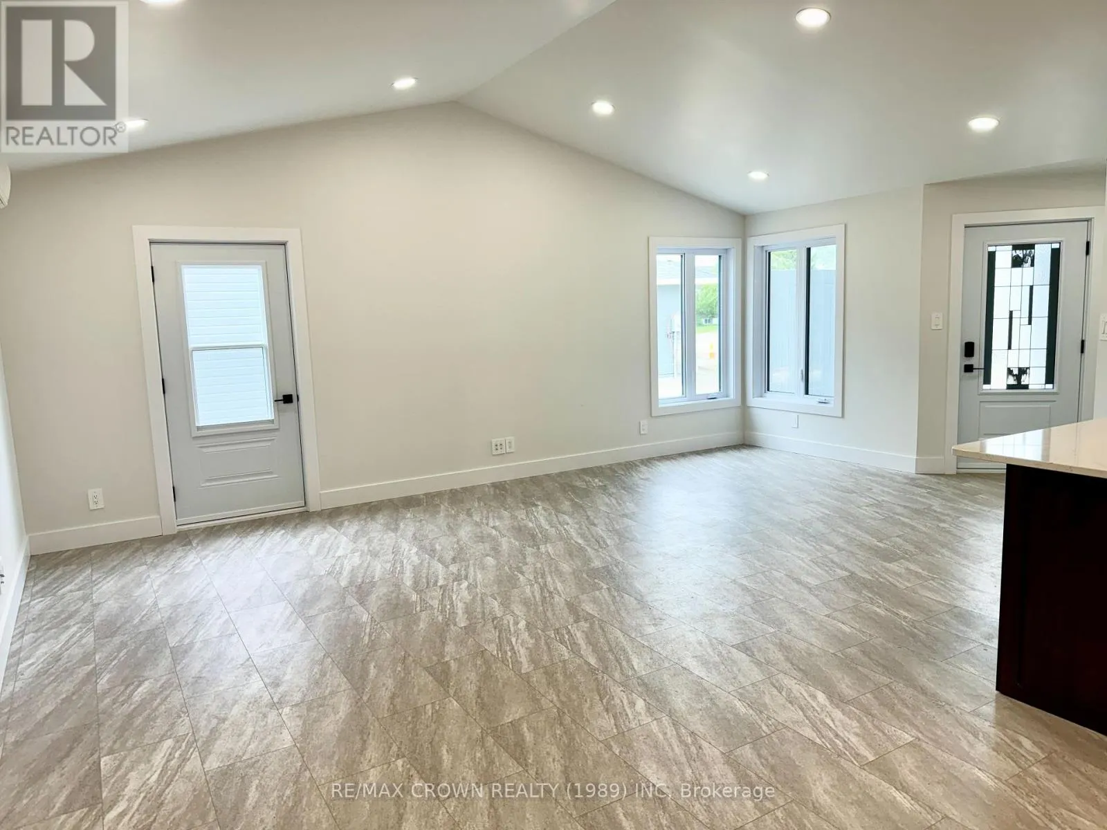 18 GOLF STREET