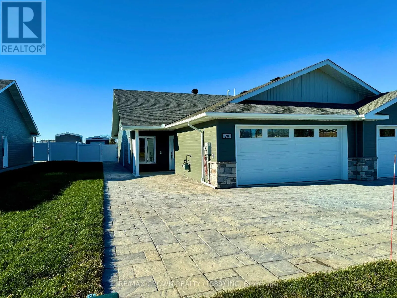 20 GOLF STREET