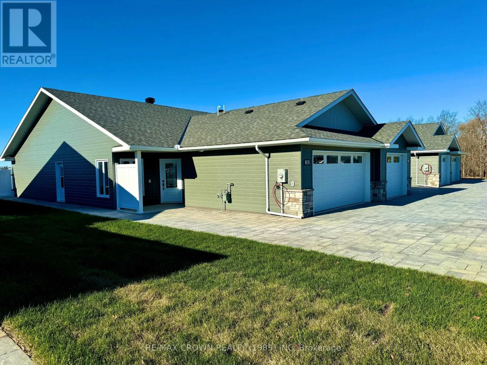 20 GOLF STREET