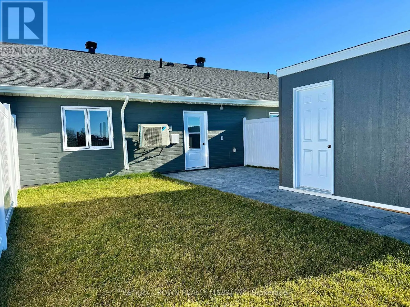 22 GOLF STREET