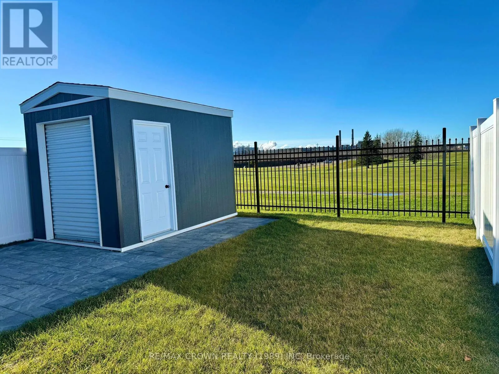 22 GOLF STREET
