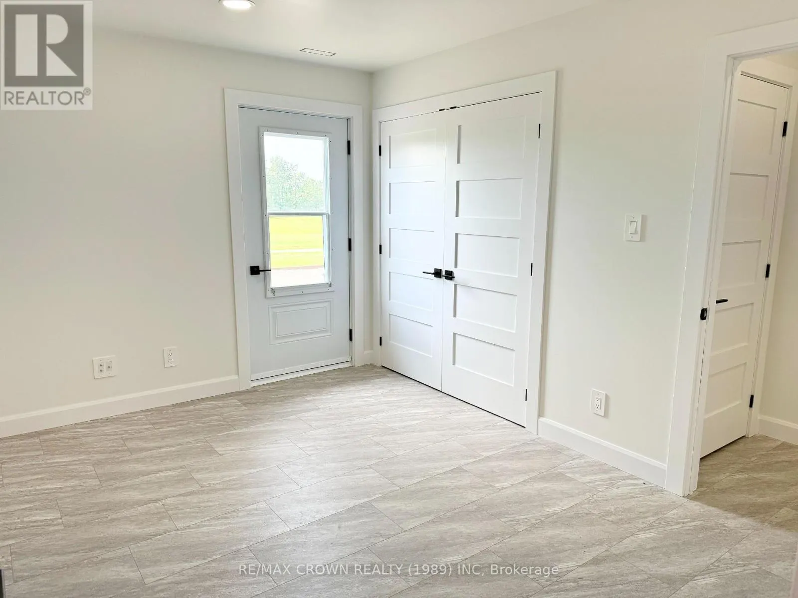 22 GOLF STREET