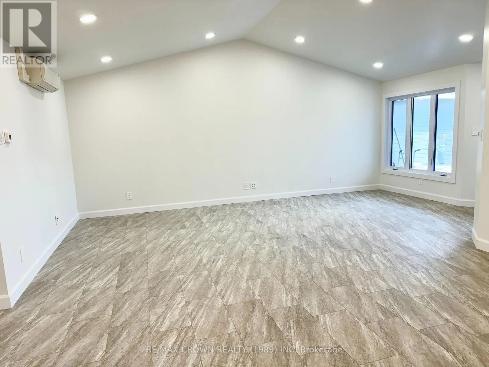 22 GOLF STREET