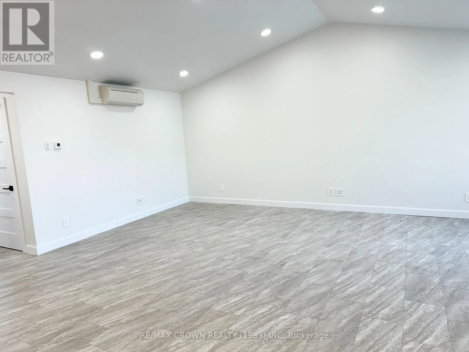 22 GOLF STREET