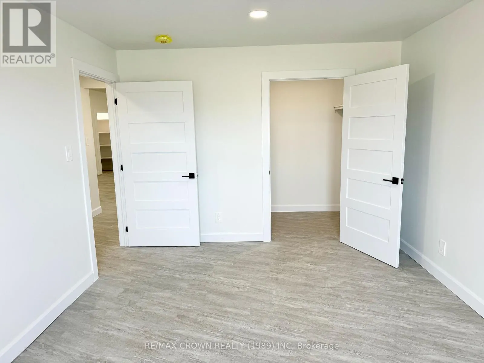 24 GOLF STREET