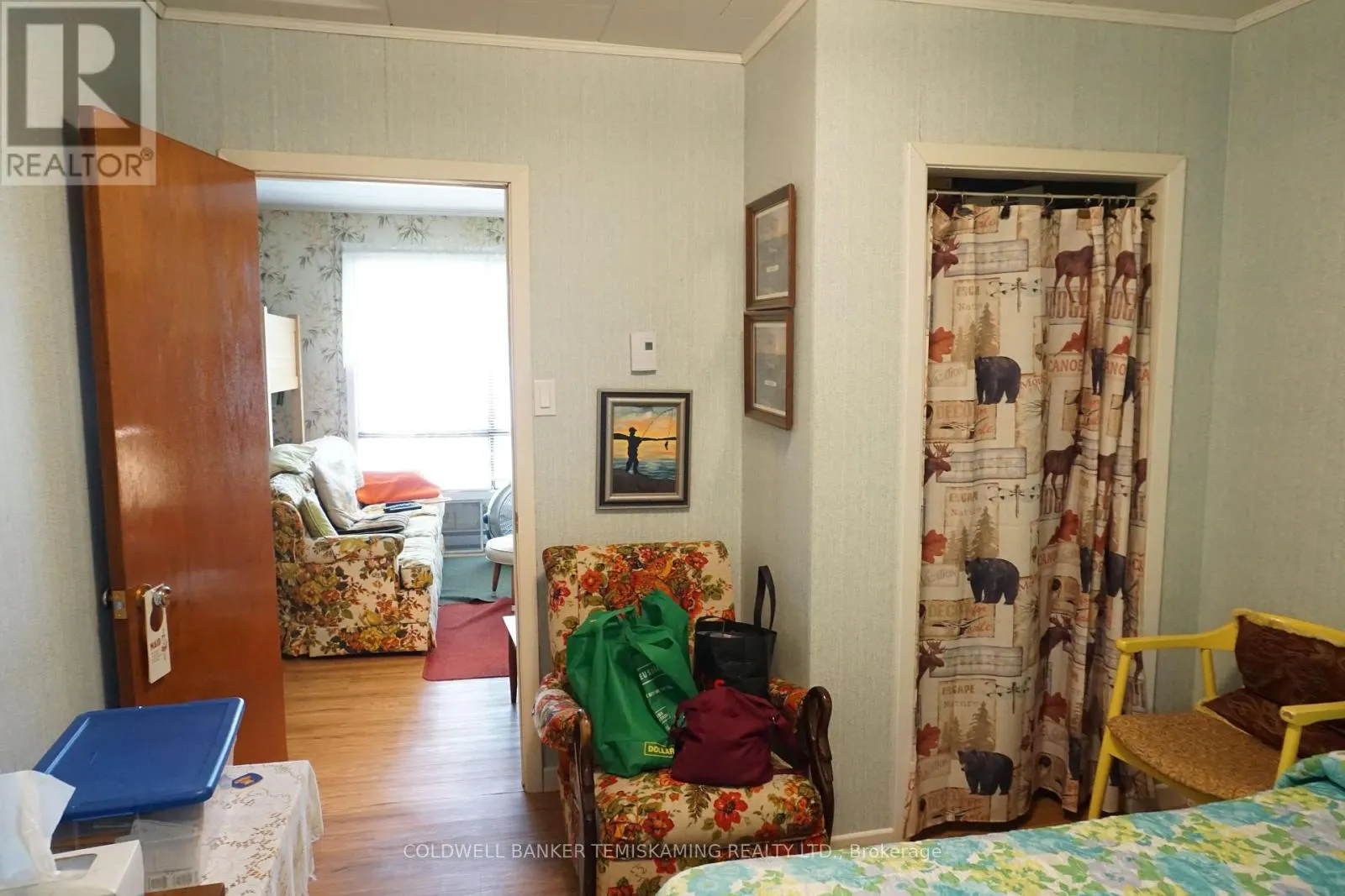 30 NINTH STREET E