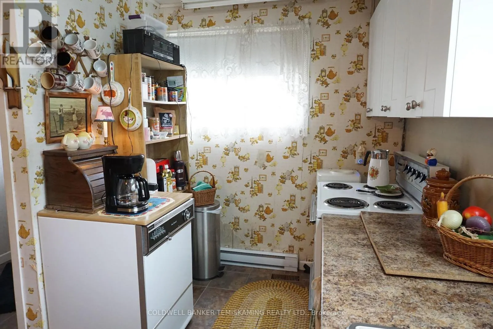 30 NINTH STREET E