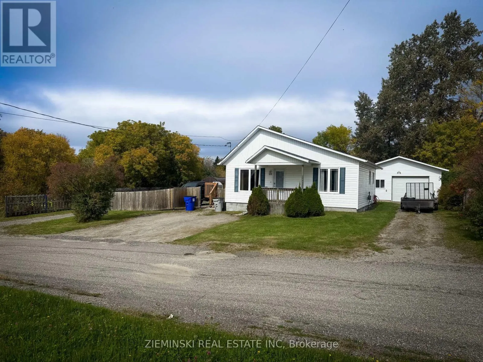 216 POWERLINE AVENUE