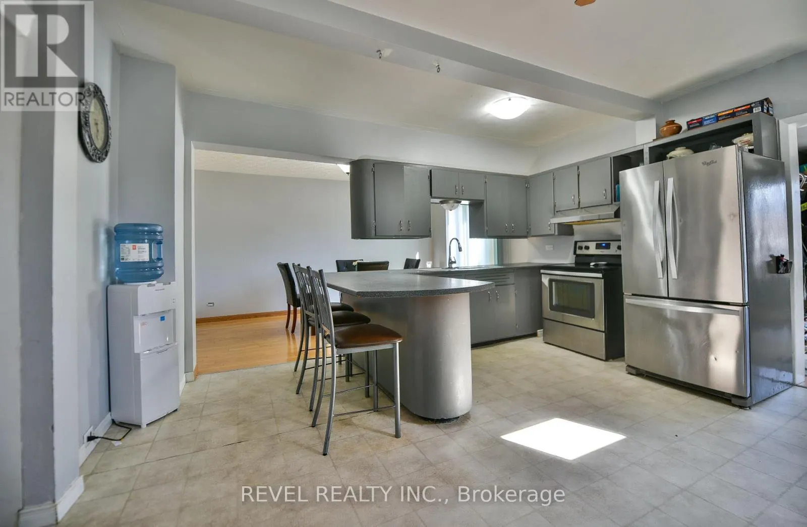 378 ELM STREET S