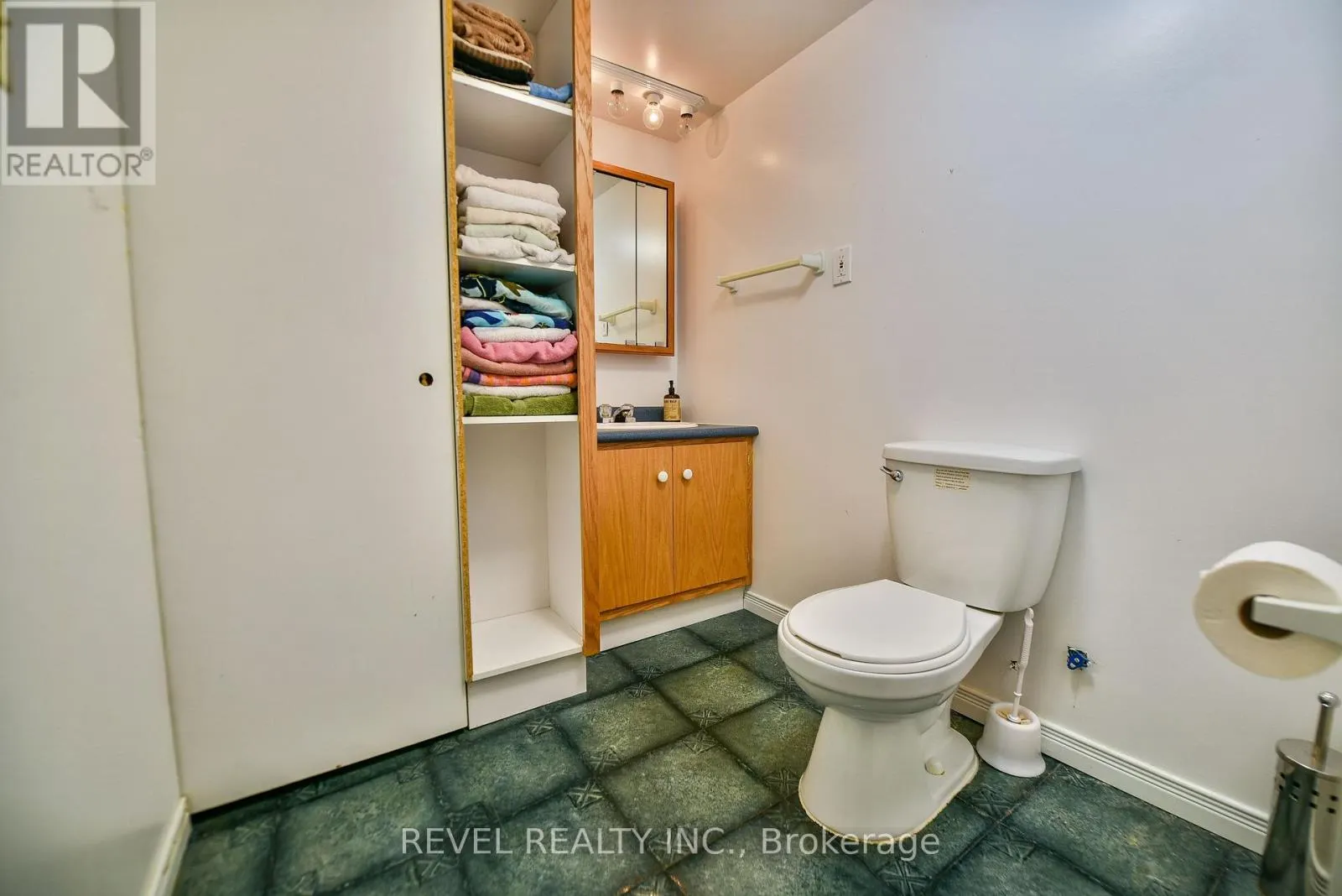 378 ELM STREET S