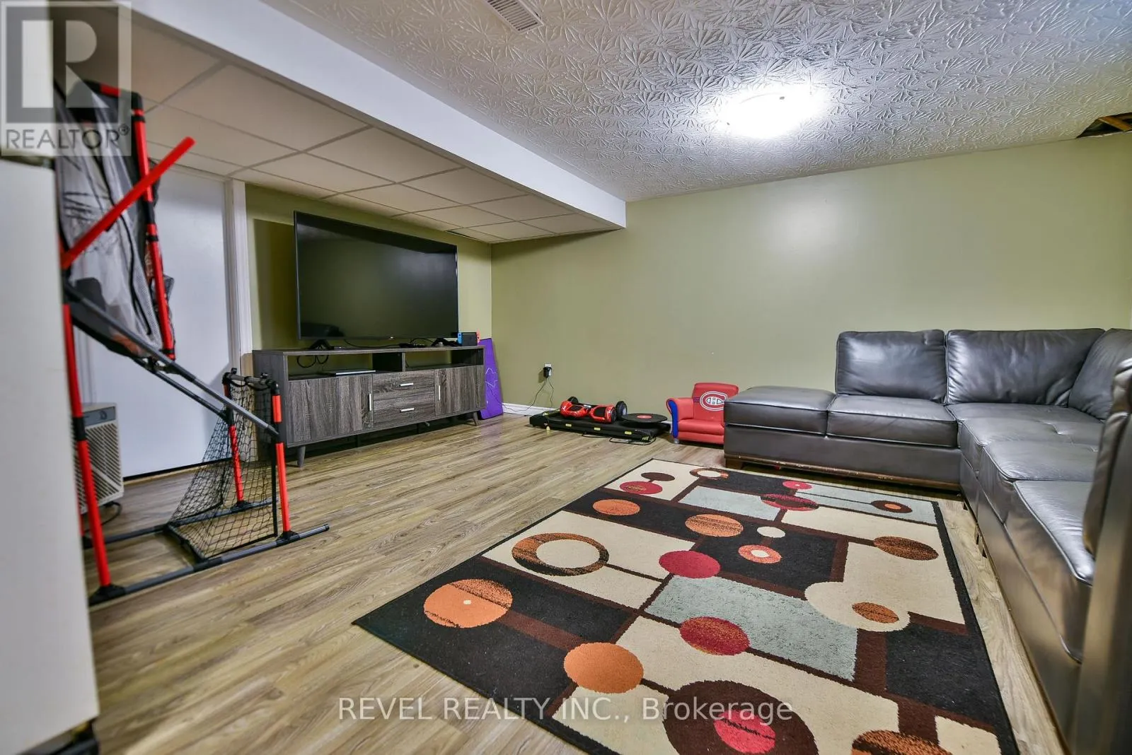 378 ELM STREET S