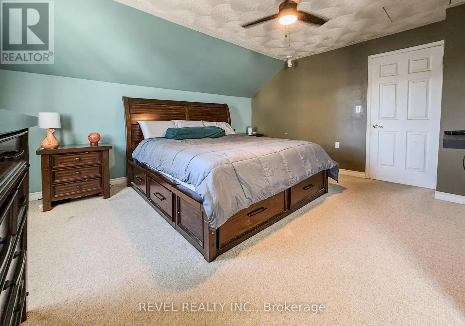 378 ELM STREET S