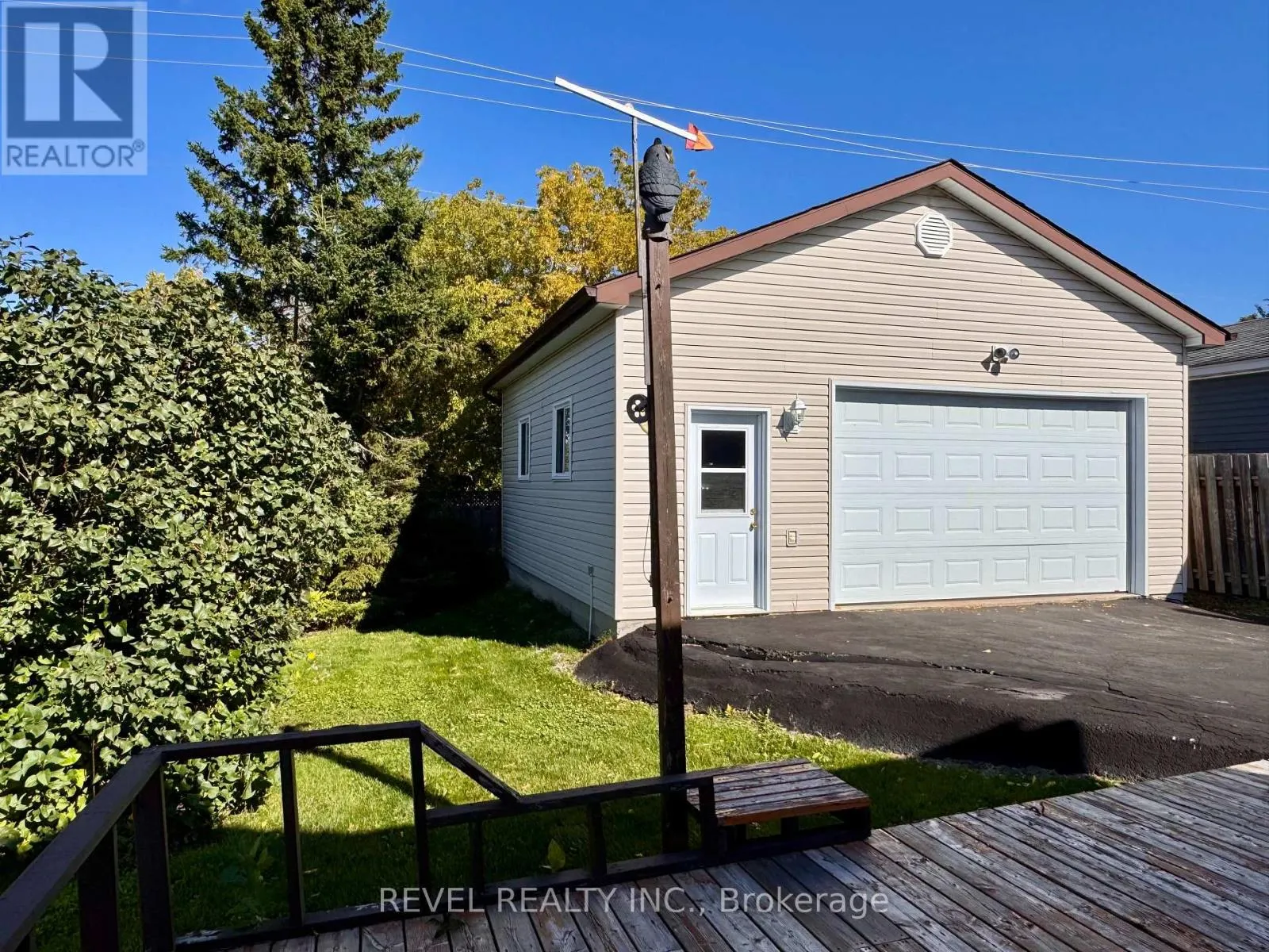 26 MONETA AVENUE