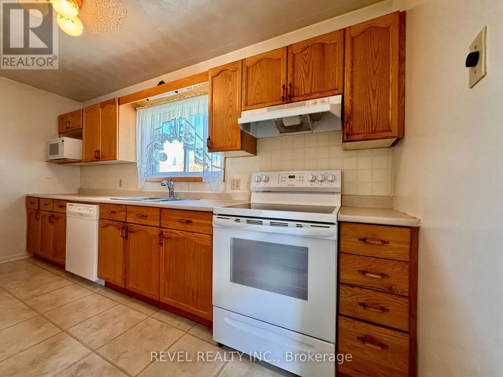 26 MONETA AVENUE