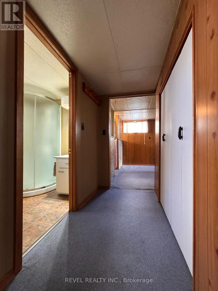 26 MONETA AVENUE