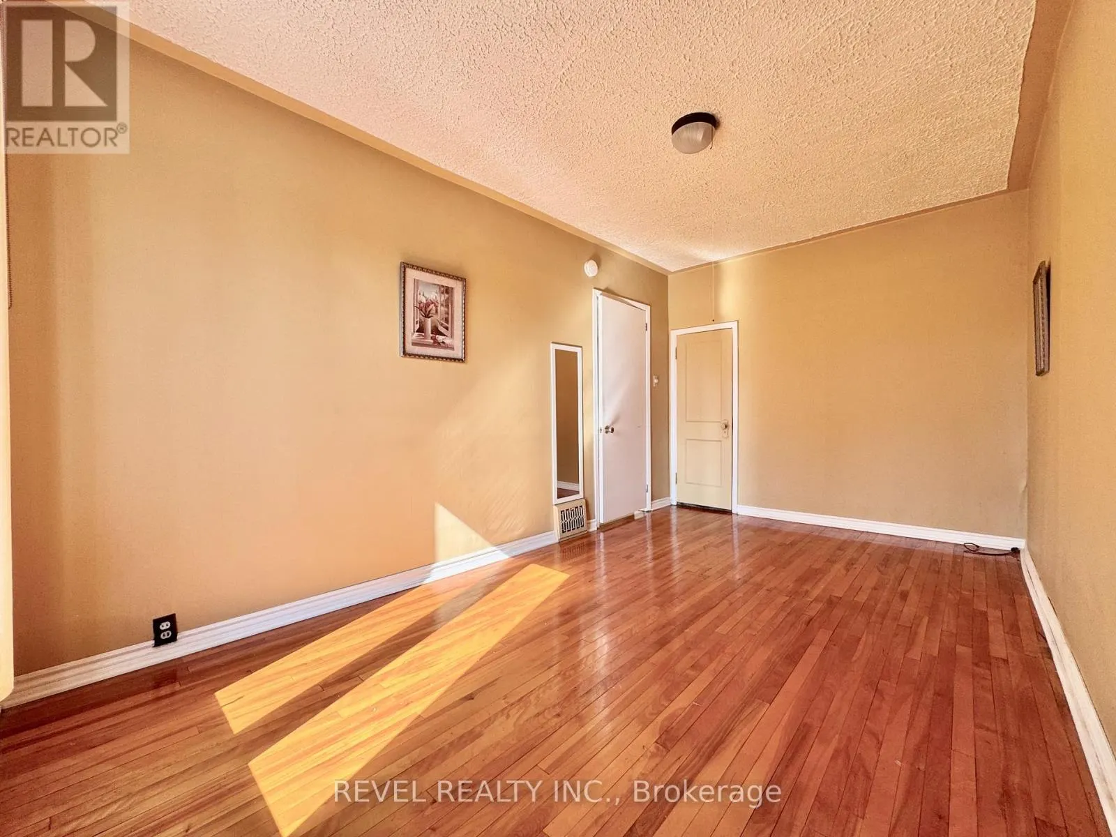 26 MONETA AVENUE