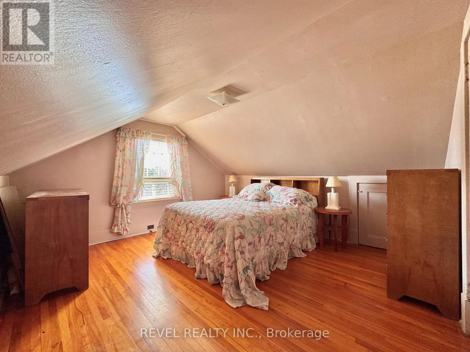 26 MONETA AVENUE