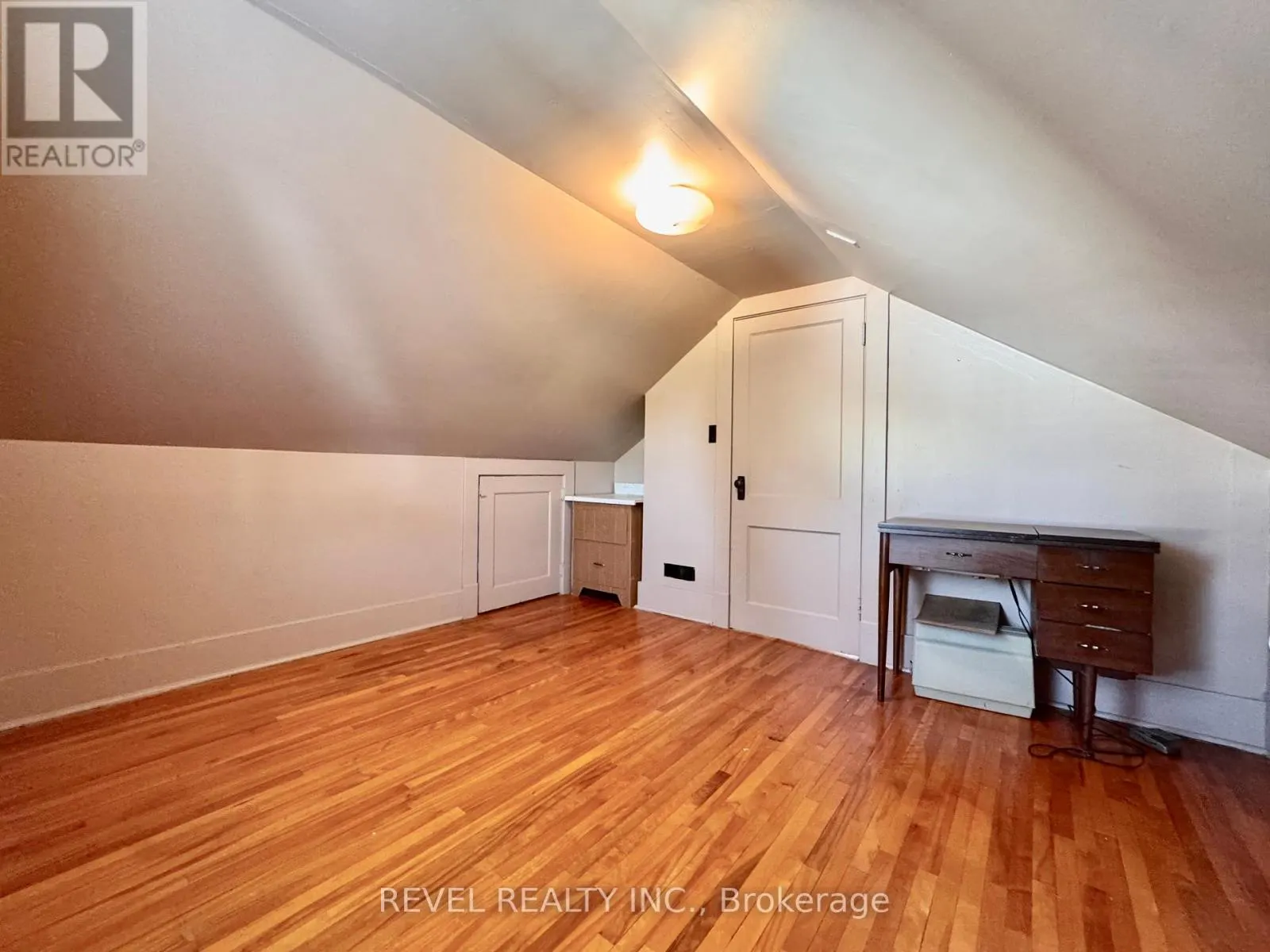 26 MONETA AVENUE