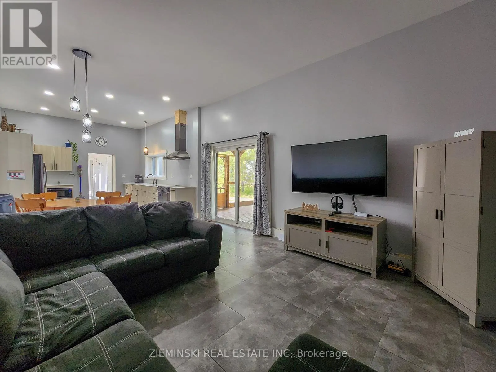 1016 HIGHWAY BEACH ROAD