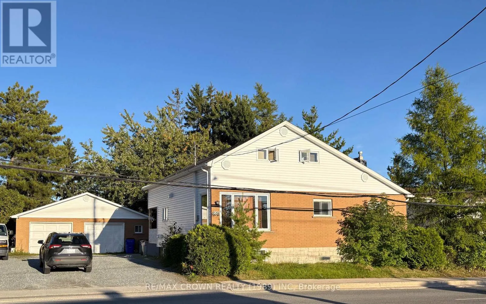 564 MACLEAN DRIVE