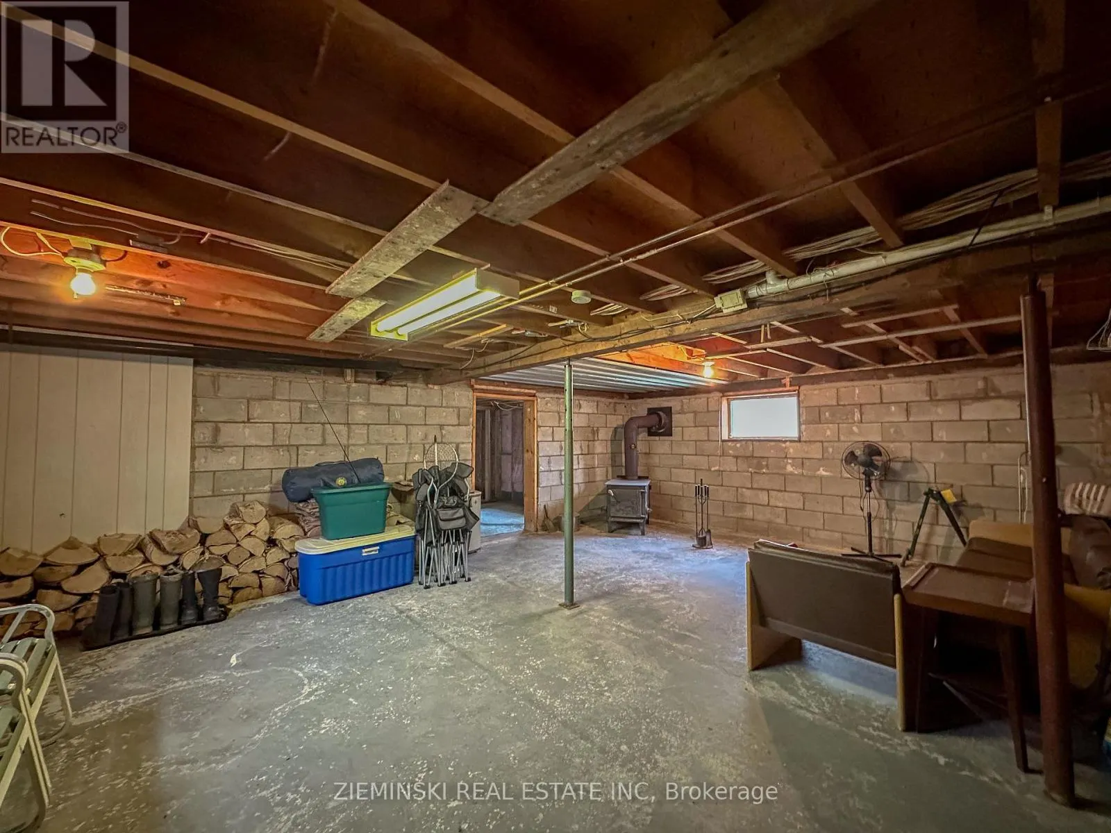 1099 BESAW ROAD