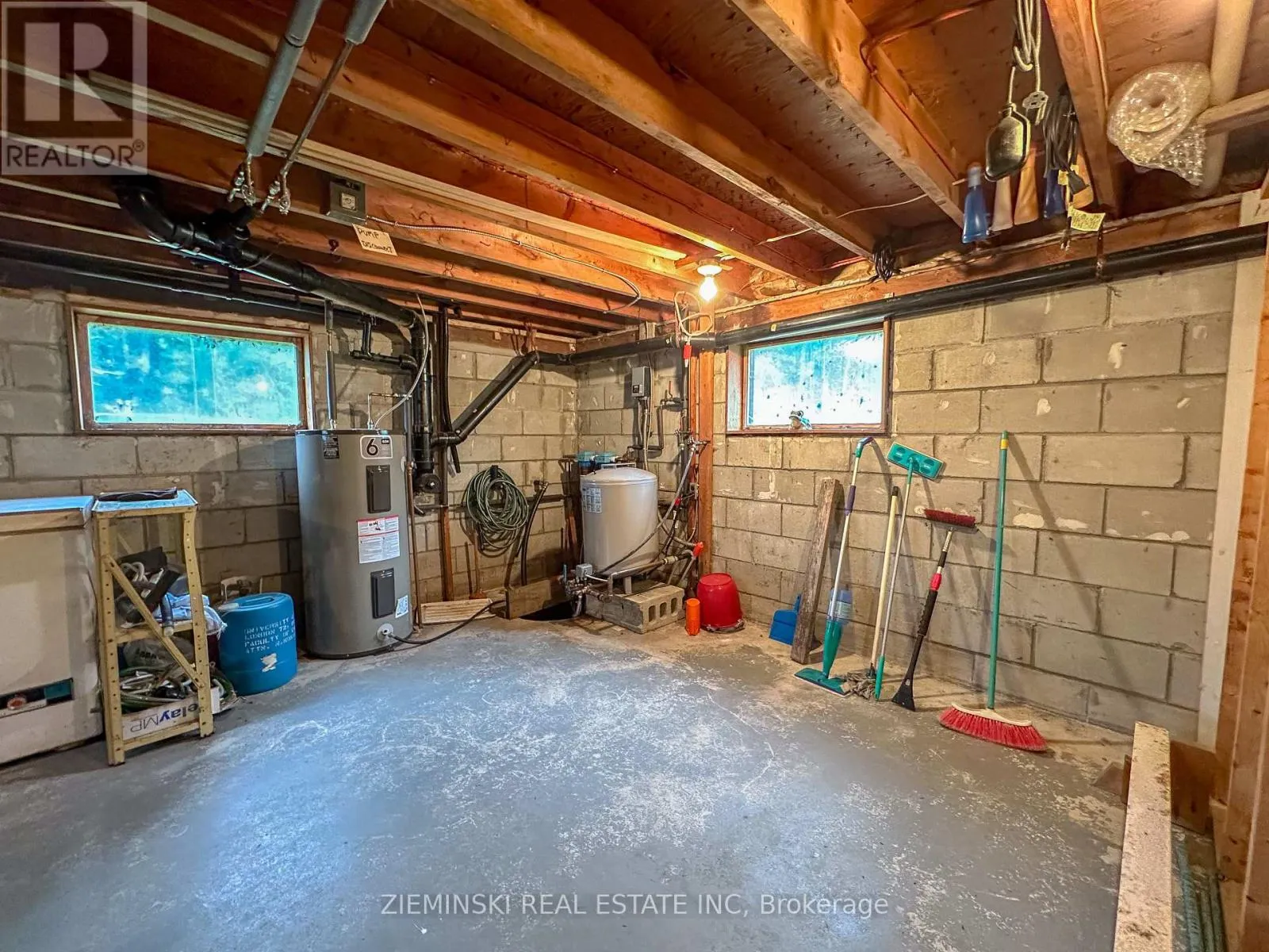 1099 BESAW ROAD
