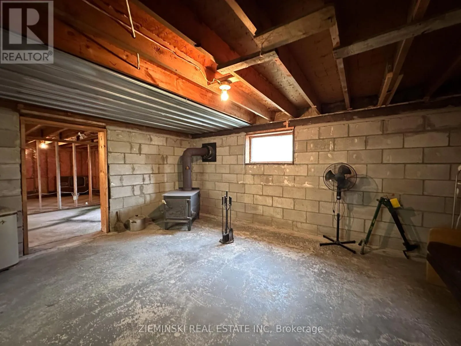 1099 BESAW ROAD