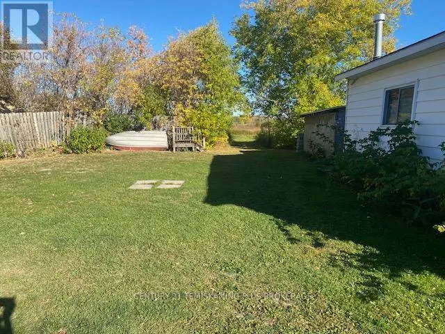 44 MAPLE STREET S