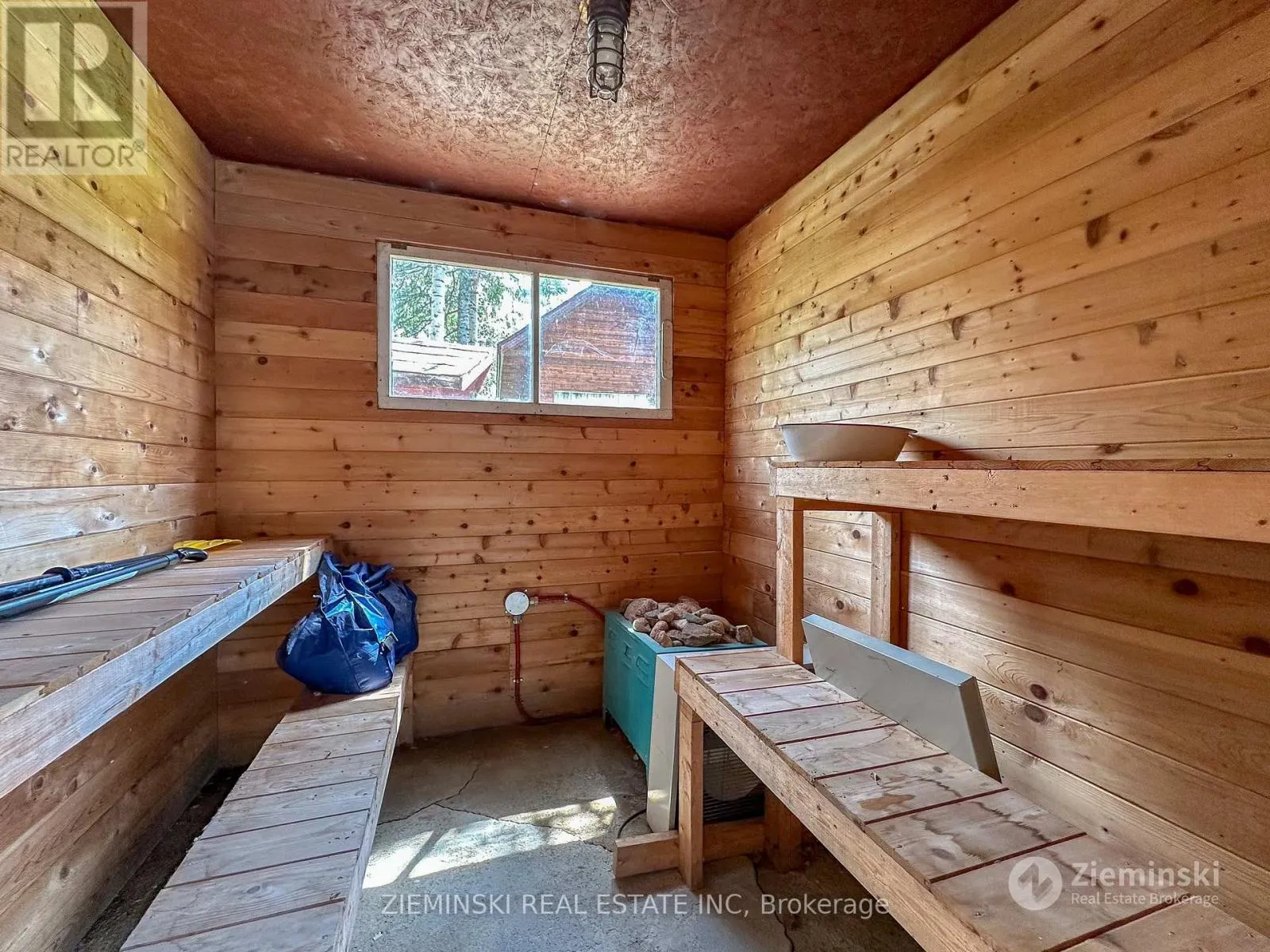 167 & 169 NELLIE LAKE ROAD E