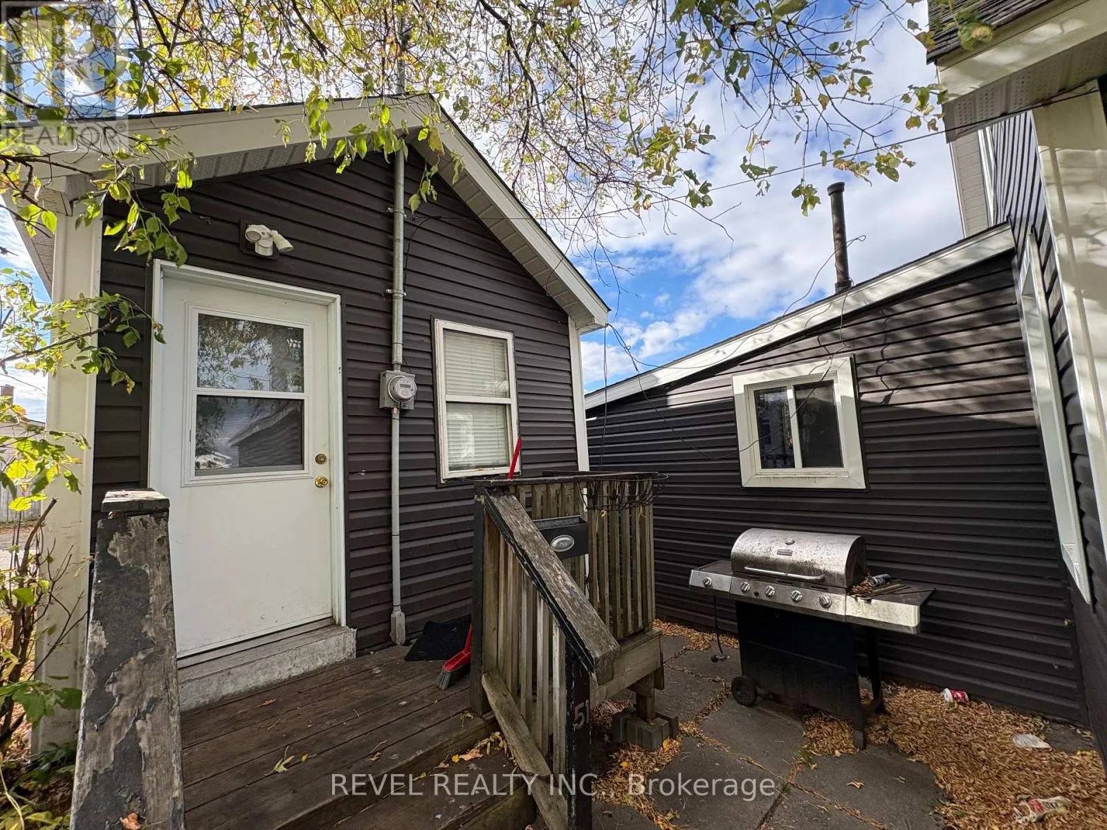51-53 KENT AVENUE