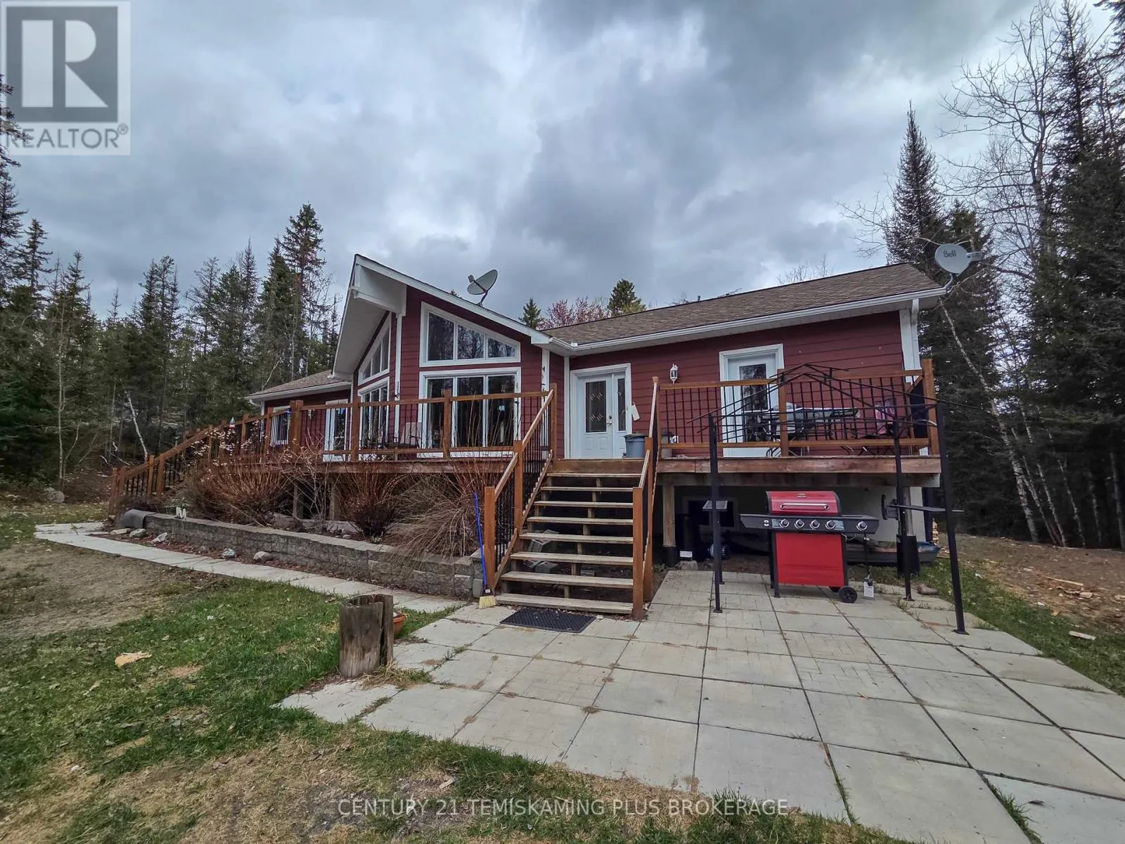 488011 CHAMBERLAIN 6 ROAD