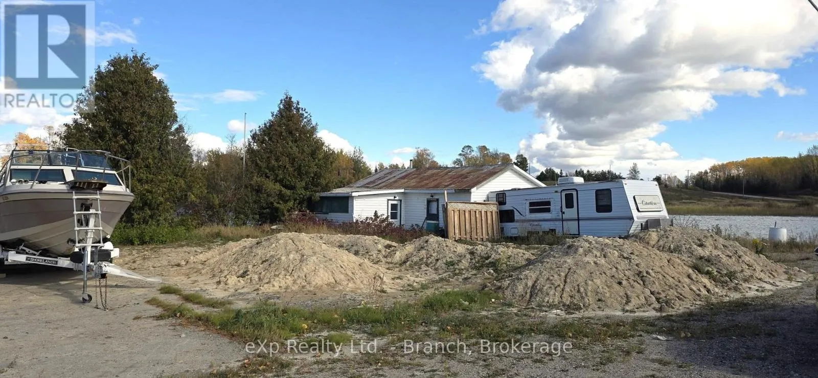 7650 7650 FREDERICK HOUSE LAKE ROAD