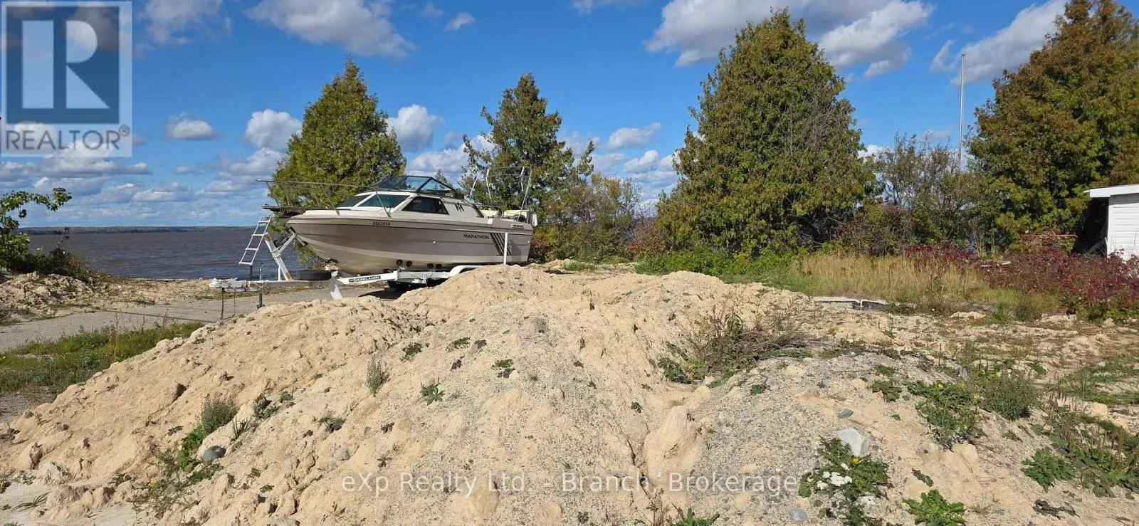 7650 7650 FREDERICK HOUSE LAKE ROAD