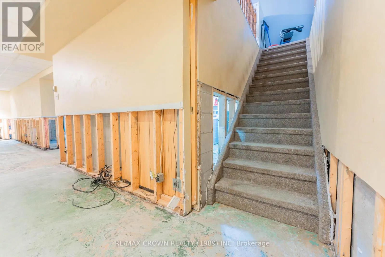 13 KIMBERLY DRIVE