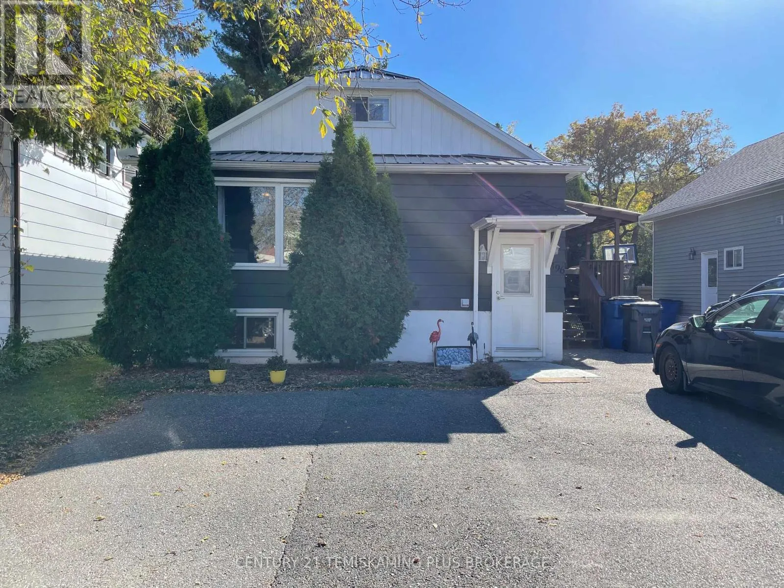 396 FARAH AVENUE