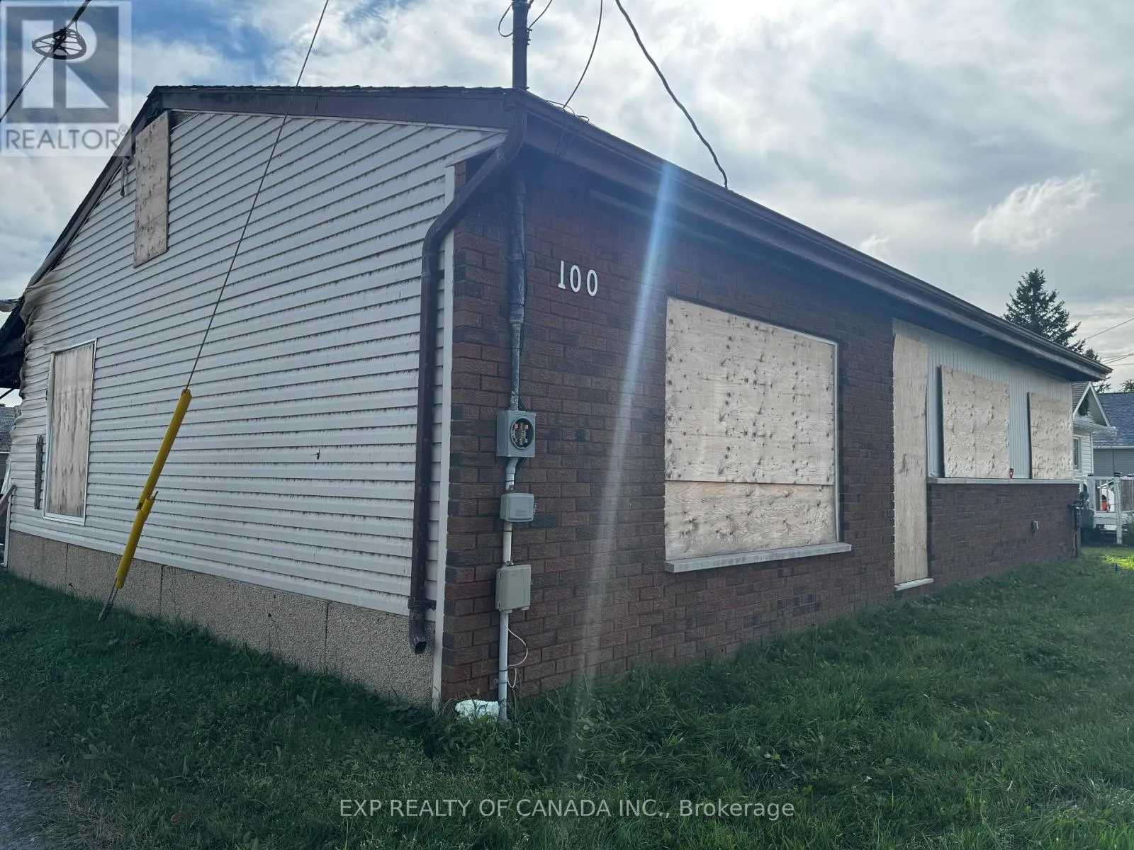 100 CONLEY STREET S