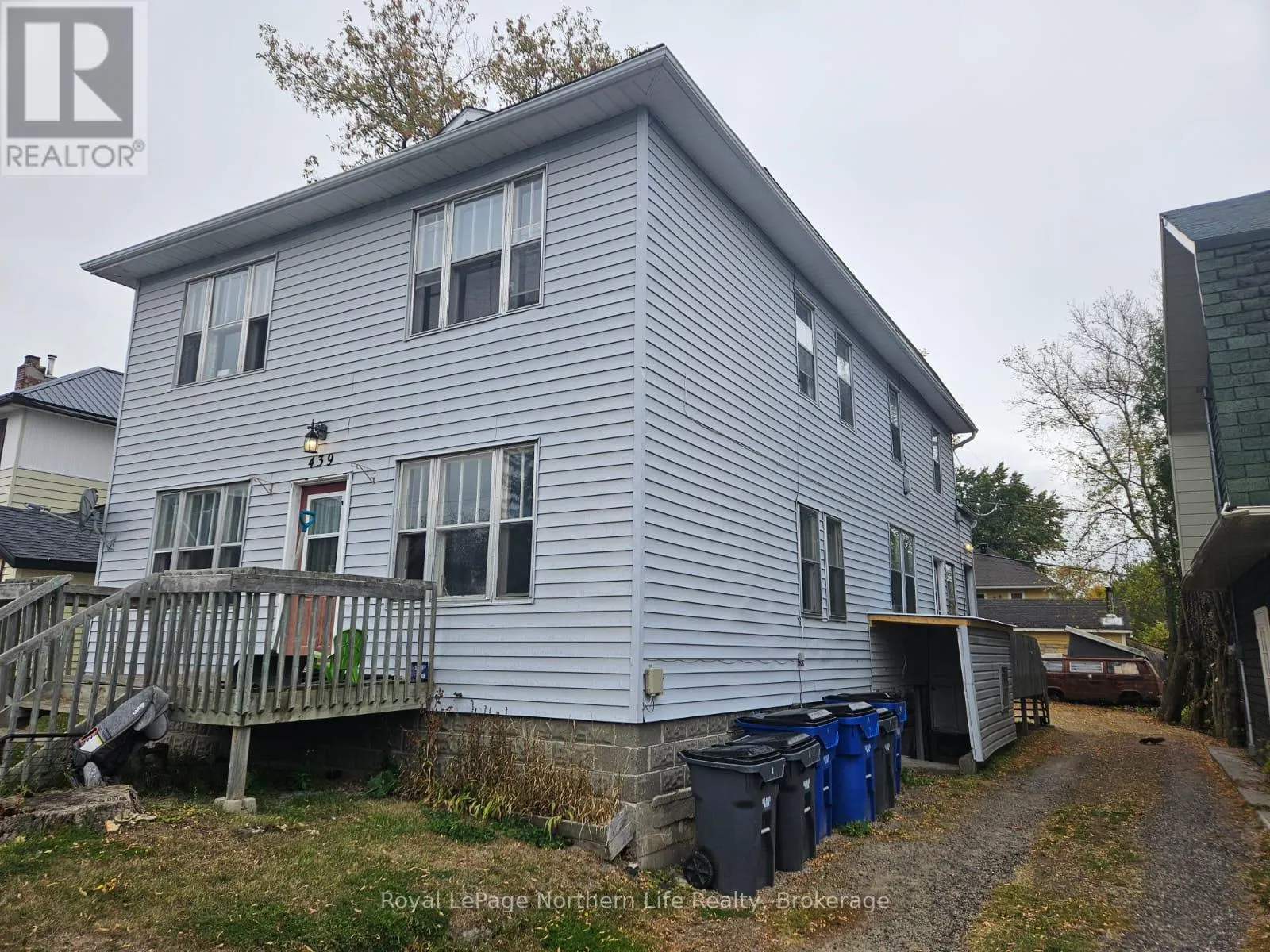 439 BROADWAY STREET